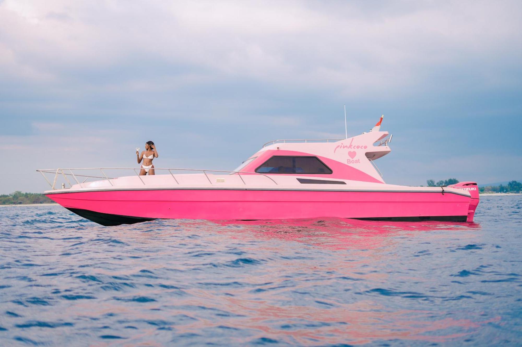 Pinkcoco Gili Air - Constant Surprises & For Cool Adults Only Hotel Exterior photo
