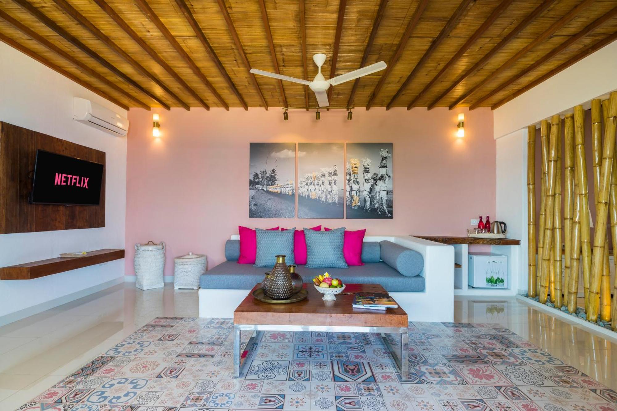 Pinkcoco Gili Air - Constant Surprises & For Cool Adults Only Hotel Exterior photo